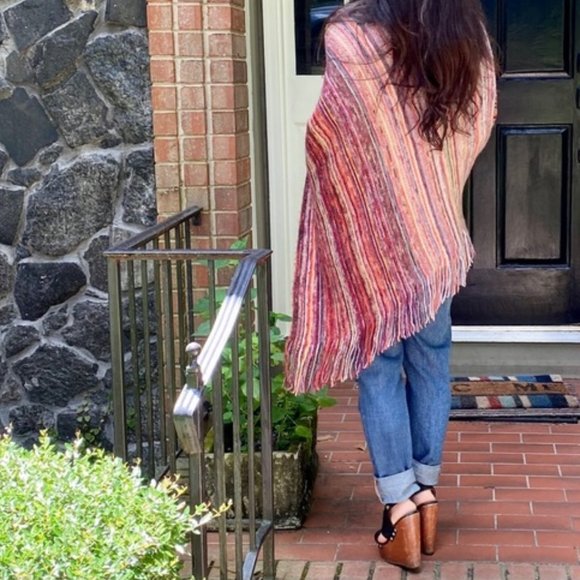 Multi-Hued Rose Cowl Neck NEW Gorgeous Poncho - Picture 6 of 6